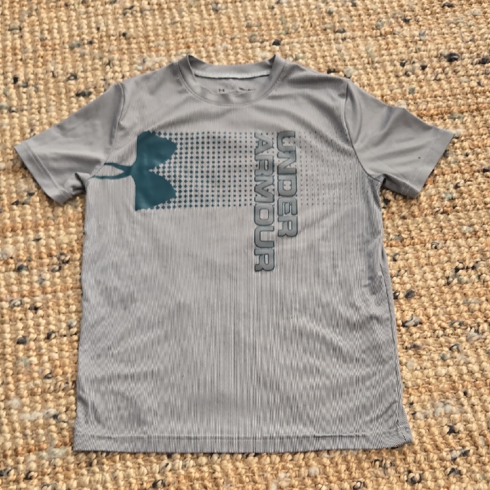 Under Armour] Boy's Gray Tee with Green Logo
